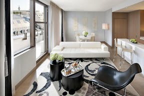 Prime Luxury Hotel Suite - Image 0