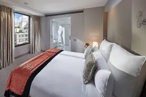Prime Luxury Hotel Suite - Image 4