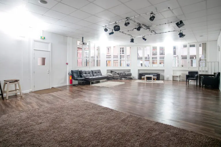 Prestigious Space near Bastille - Image 0