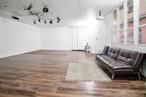 Prestigious Space near Bastille - Image 3