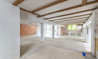 Spacious Venue in Canal District - Image 0