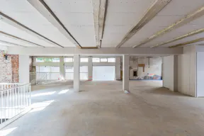 Spacious Venue in Canal District - Image 2