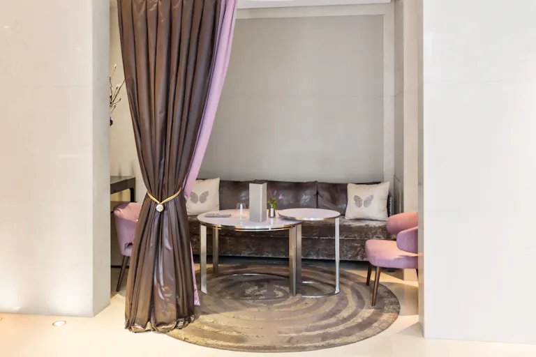 Special space in Saint Honore - Image 3