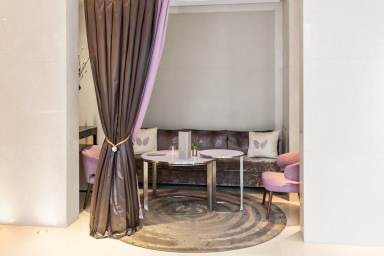 Special space in Saint Honore - Image 3