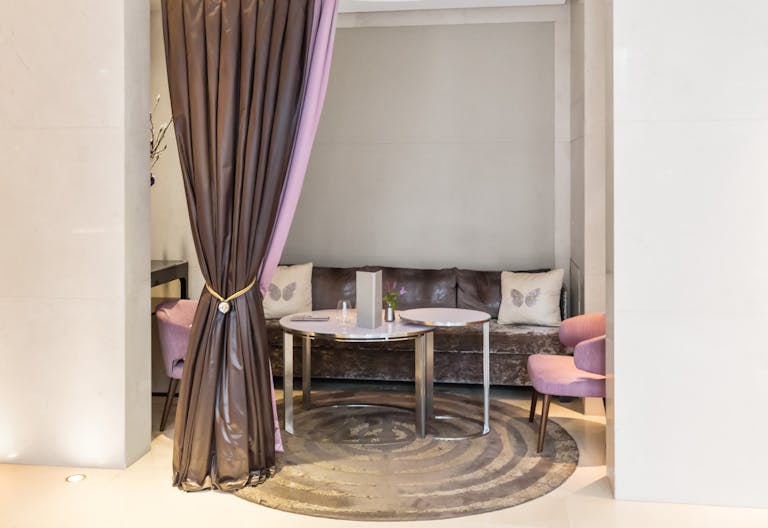 Special space in Saint Honore - Image 3