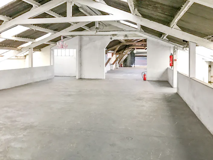 Unique Space in Montreuil - Image 3