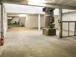 Unique Space in Montreuil - Image 4