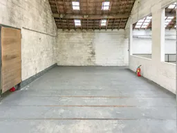 Unique Space in Montreuil - Image 6