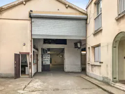 Unique Space in Montreuil - Image 9