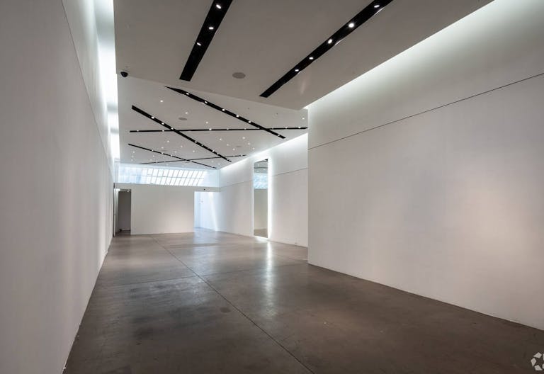 Soaring SoHo Retail Space - Image 2