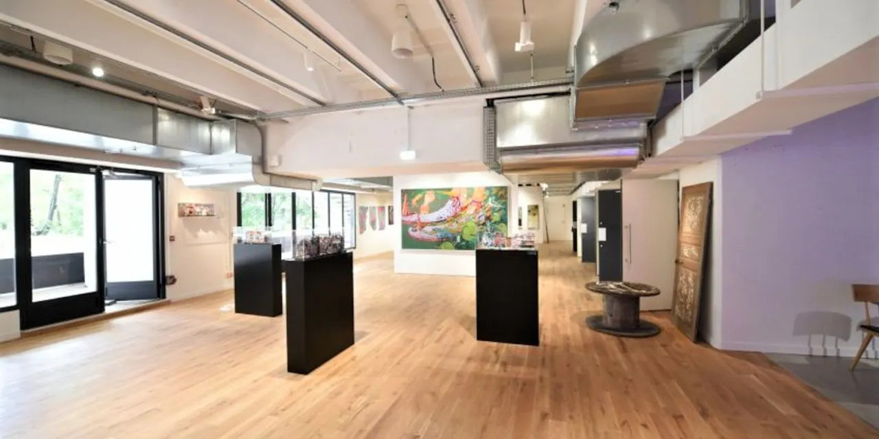 Art Gallery in la Defense - Image 1