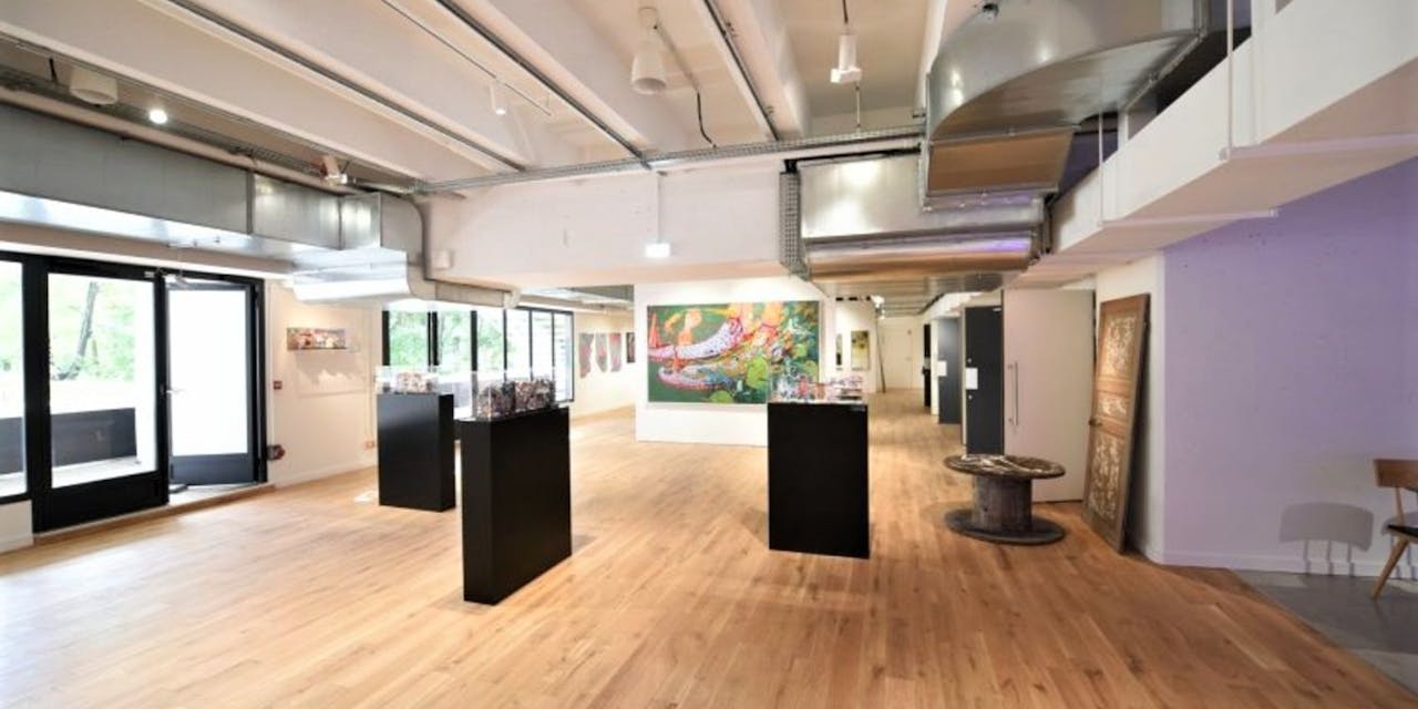 Art Gallery in la Defense - Image 1