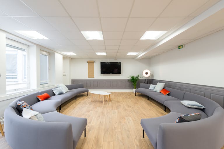 Loft close to Champs Elysées - Image 1