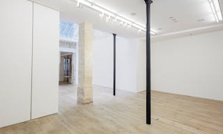 Beautiful Arts et M�tiers Showroom - Image 3