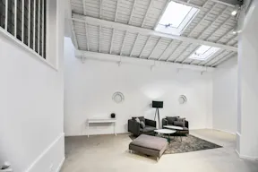 Unique Space near Champs-Elysées - Image 6