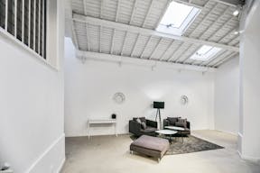 Unique Space near Champs-Elysées - Image 6