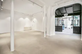 Unique Space near Champs-Elysées - Image 8