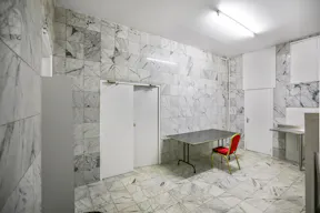 Unique Space near Champs-Elysées - Image 9