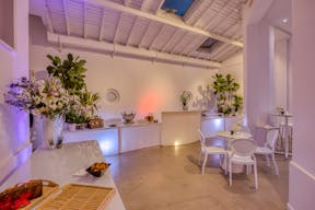 Unique Space near Champs-Elysées - Image 12