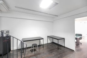 Gorgeous Boutique in Le Marais - Image 8