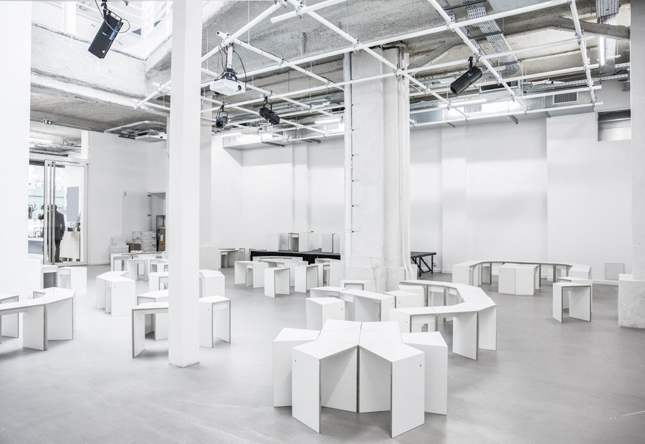 Unique Space in the 2nd District of Paris - Image 0