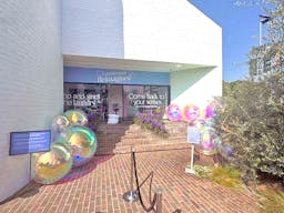 Beautiful Open Store in West Hollywood - Image 12