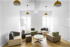 Beautiful Space near République - Image 0