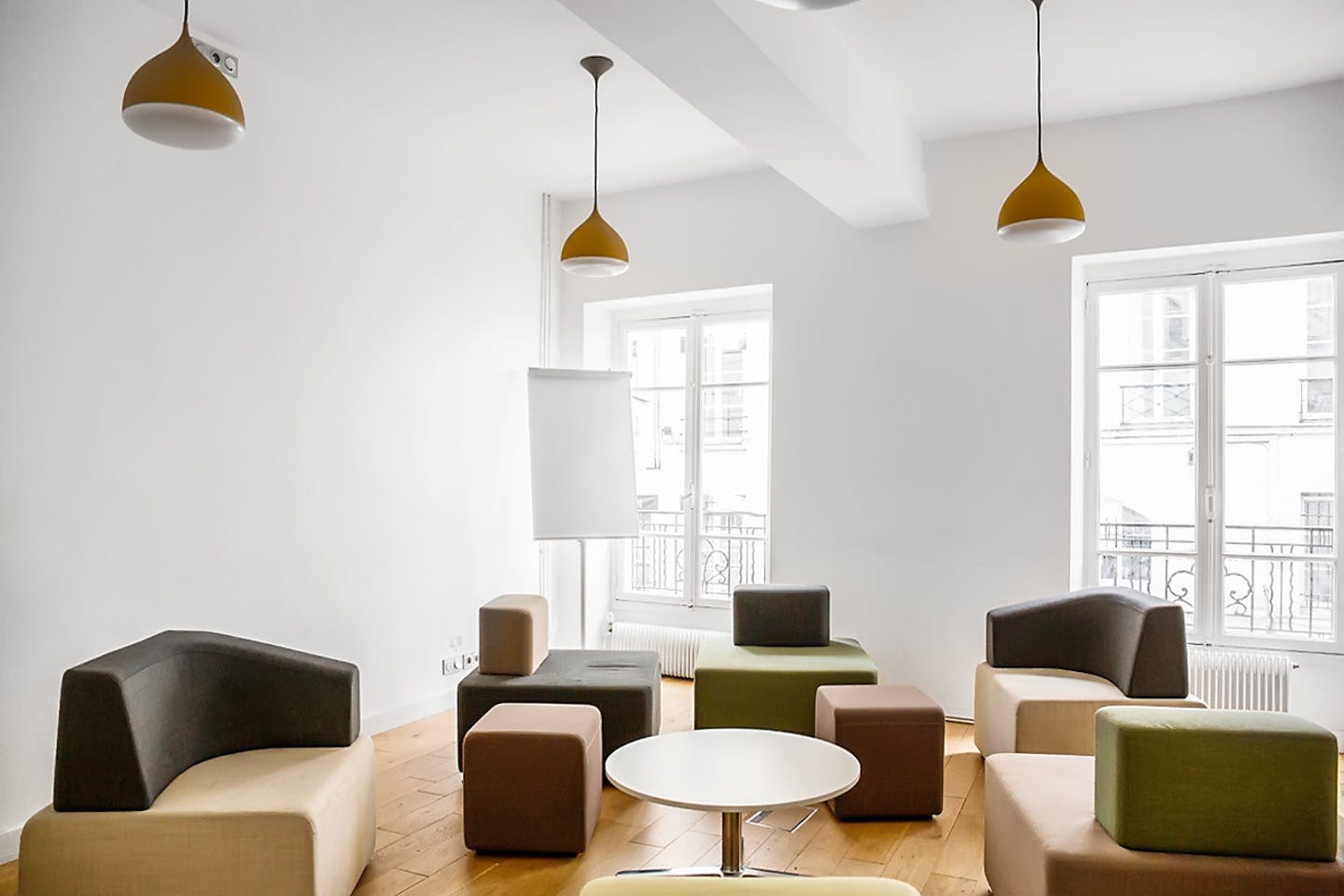 Retail Space on Rue du Caire near République