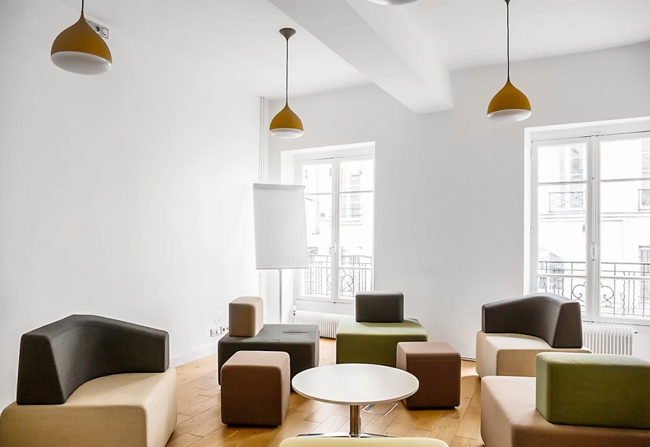 Beautiful Space near République - Image 1