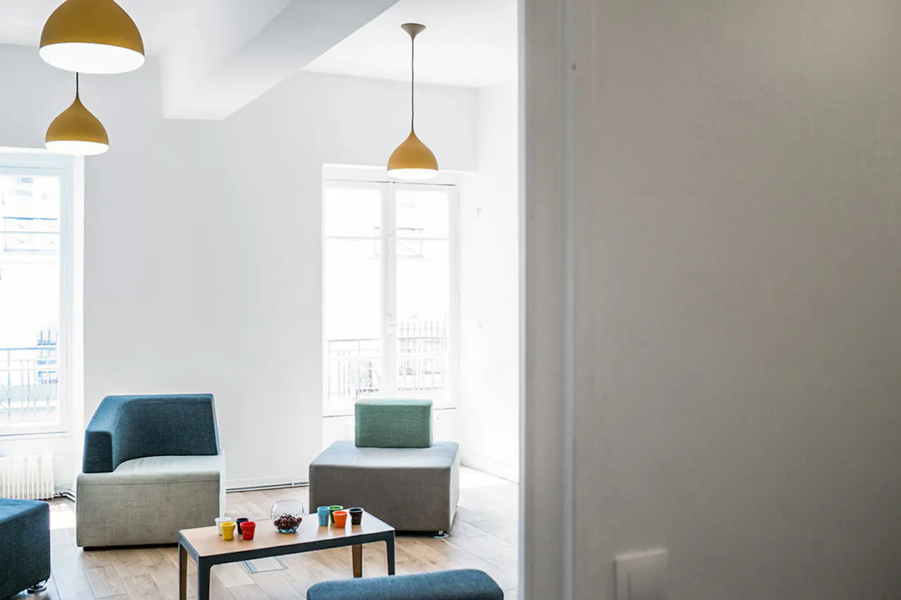Beautiful Space near République - Image 2