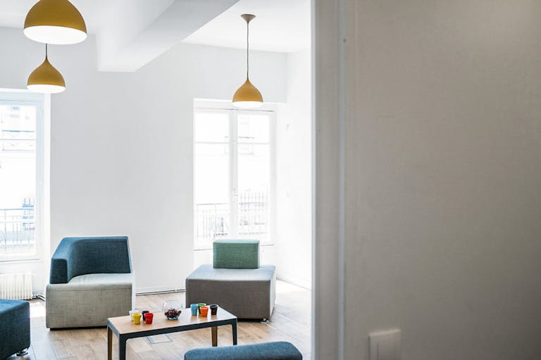 Beautiful Space near République - Image 2