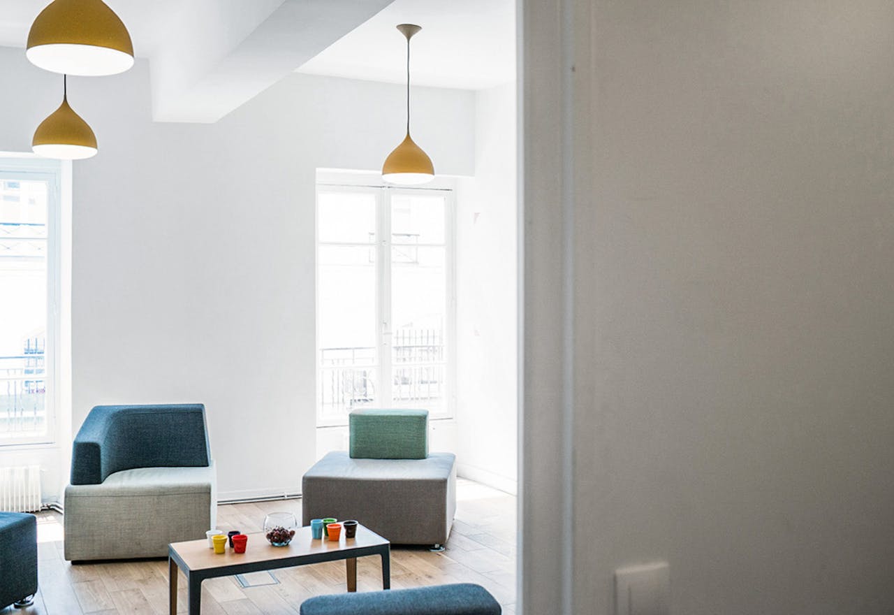 Beautiful Space near République - Image 2