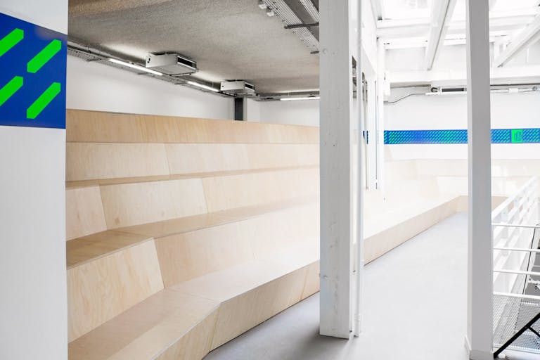 Elegant Space Near Republique - Image 2