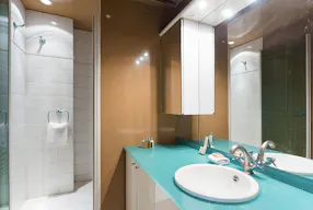 Clean Apartment in the Heart of Le Marais - Image 8
