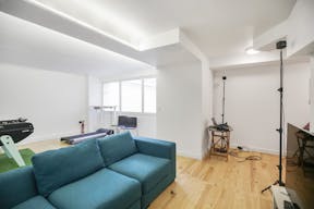 Unique Space in the 8th Arrondissement - Image 12