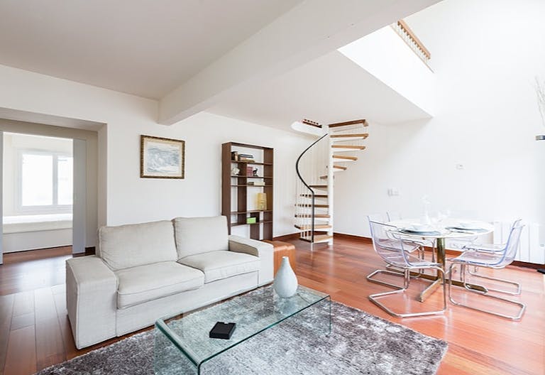 Stylish Apartment in Le Marais - Image 1