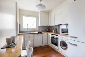 Stylish Apartment in Le Marais - Image 2