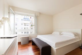 Stylish Apartment in Le Marais - Image 4