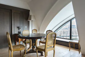 Beautiful Space with a View - Image 3