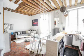 Charming Space House in Le Marais - Image 7