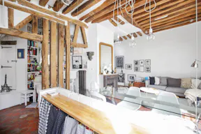 Charming Space House in Le Marais - Image 8