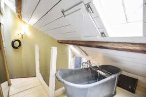 Charming Space House in Le Marais - Image 12
