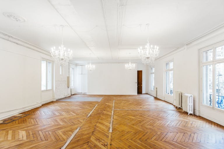 Haussmannian Apartment in Bastille - Image 0