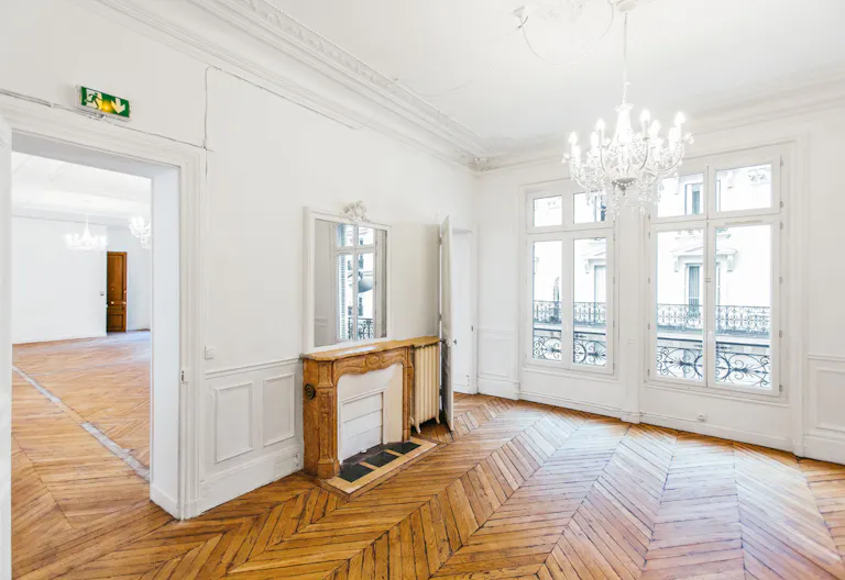 Haussmannian Apartment in Bastille - Image 2