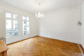 Haussmannian Apartment in Bastille - Image 4