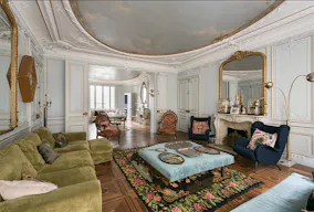 Bourgeois Apartment Near Opera - Image 1