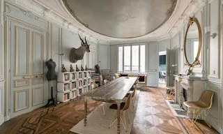 Bourgeois Apartment Near Opera - Image 2