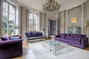 Sophisticated Apartment in the 10th District - Image 1