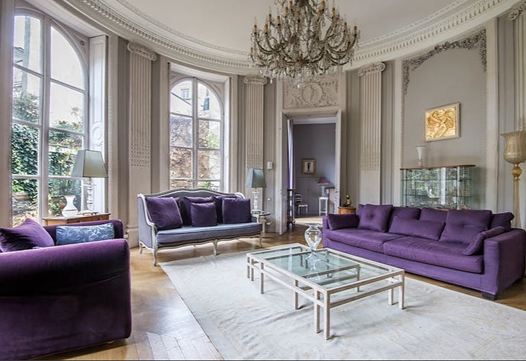 Sophisticated Apartment in the 10th District - Image 1