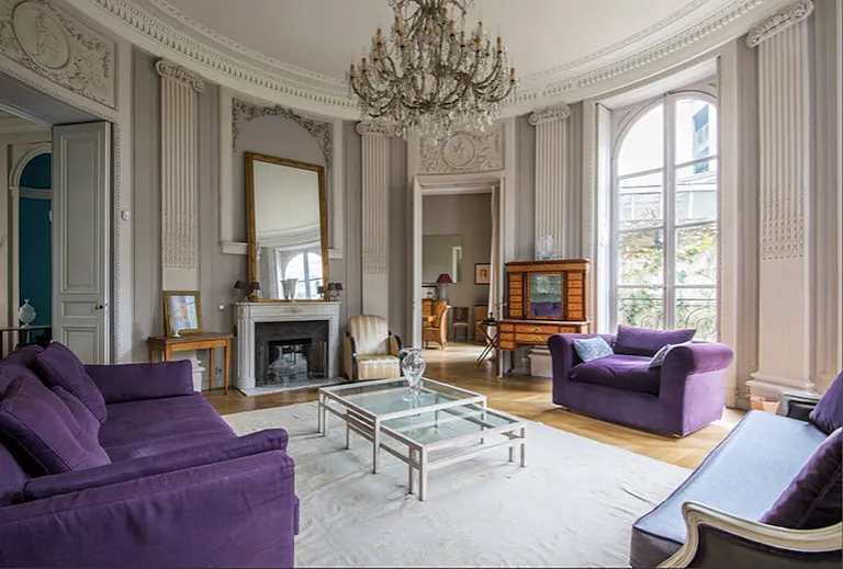 Sophisticated Apartment in the 10th District - Image 2